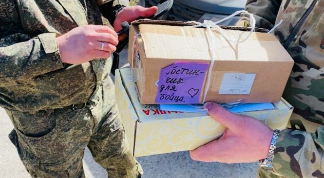 ВОЕННЫЙ КОРРЕСПОНДЕНТ СОПРОВОЖДАЕТ ДОСТАВКУ ГУМАНИТАРКИ