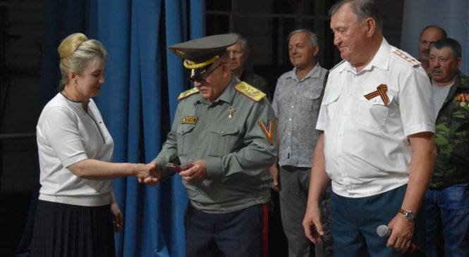 МЕДАЛЬ ГЛАВНОМУ РЕДАКТОРУ “СЕЛЬСКОГО ВОСХОДА”