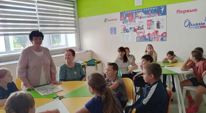 ВЕТЕРАН ХЛЕВЕНСКОЙ ПЕЧАТИ ВСТРЕЧАЛАСЬ СО ШКОЛЬНИКАМИ