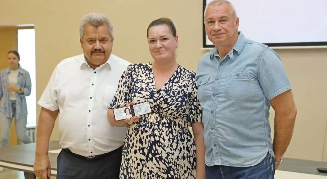 ПРИНИМАЕМ ДОСТОЙНЫХ В СВОИ ДРУЖНЫЕ РЯДЫ